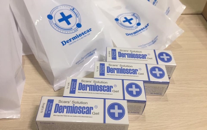 dermioscar8 1 tuýp Dermioscar 20g có giá 375.000 đồng