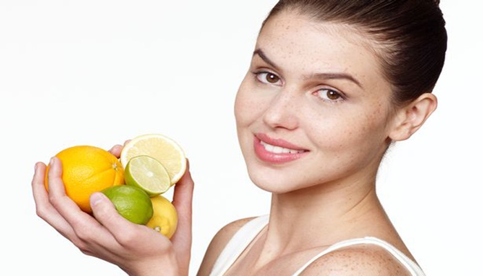 dieu-tri-nam2-1 Axit citric trong chanh có tác dụng loại bỏ các hắc sắc tố da gây sạm da (ảnh minh họa)
